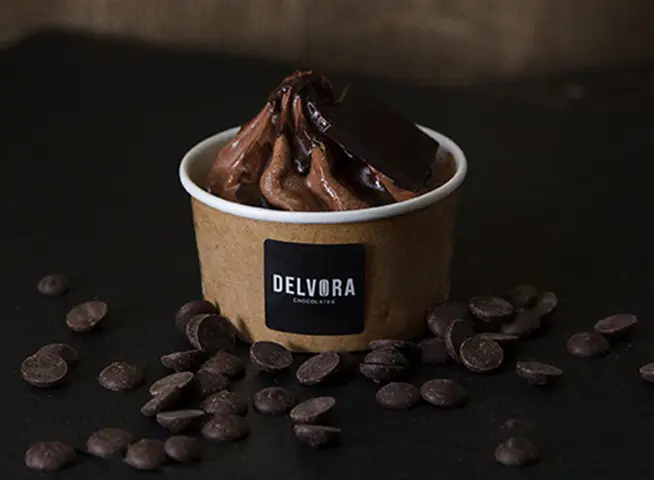 * Gelato ijs - chocolade 70%