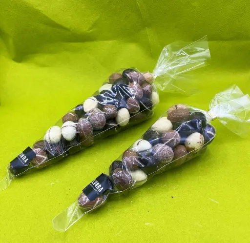 * Gevulde paaseitjes puntzak