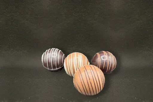 * Chocobombe 1 stuk